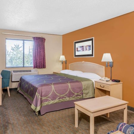 Super 8 By Wyndham Charlotte/Amusement Park Area Hotel Ngoại thất bức ảnh