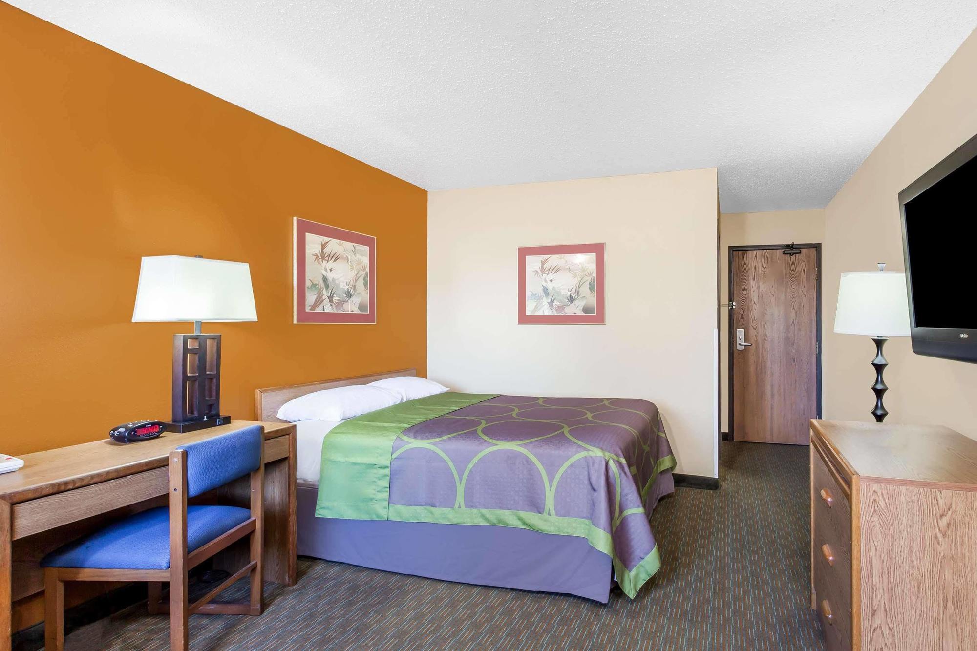Super 8 By Wyndham Charlotte/Amusement Park Area Hotel Ngoại thất bức ảnh